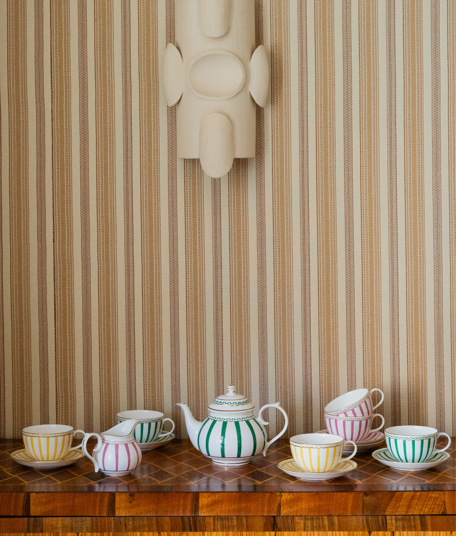 Vintage Thomas Goode Carousel Porcelain Tea Set