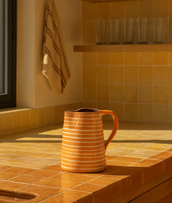 Linha Medium Jug, Carrot