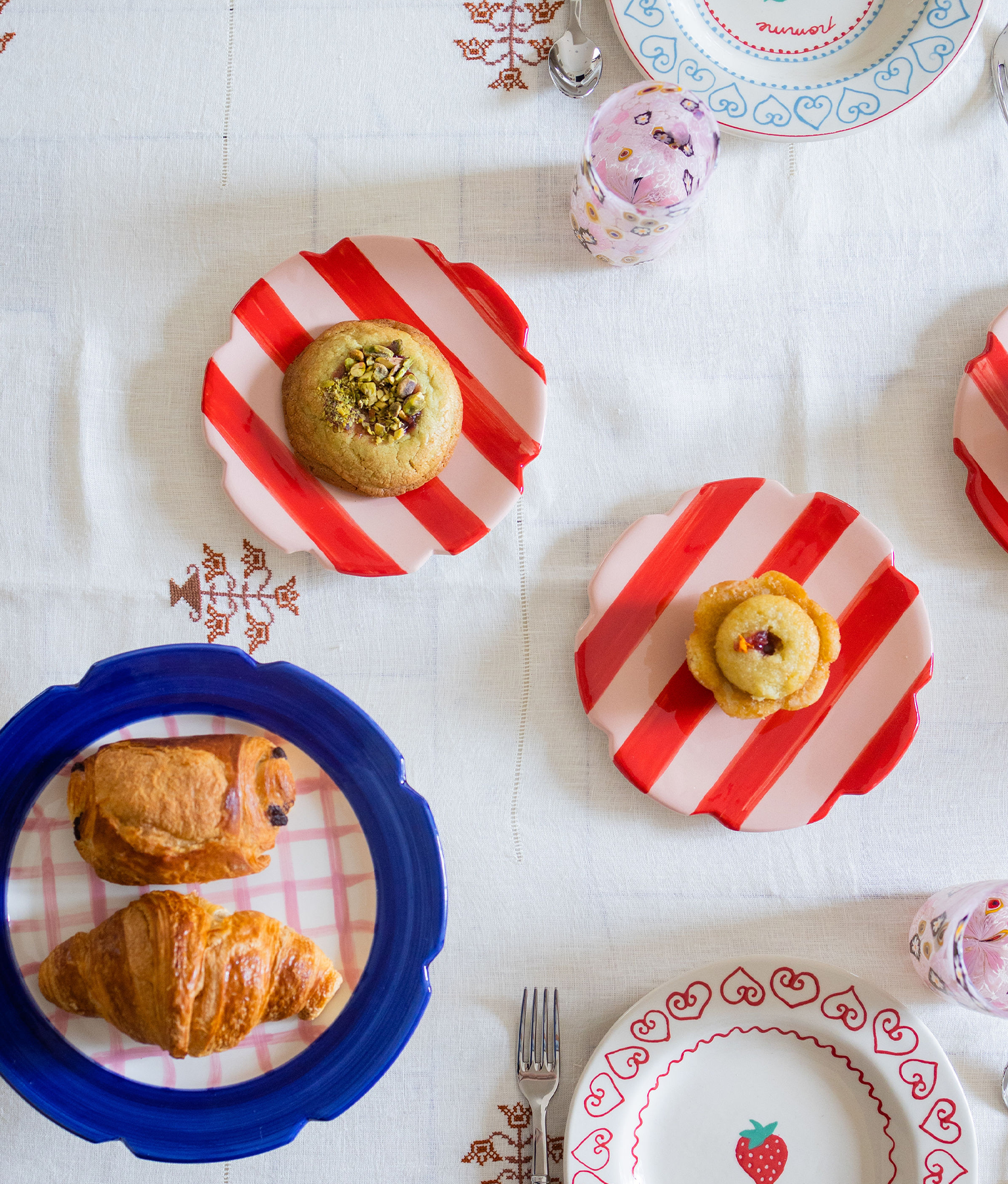 Lila & Popi Dessert Plate, Poppy / Pale Pink